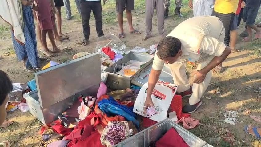 25 लाख के जेवर, नकदी और जमीन के कागजात पर हाथ साफ