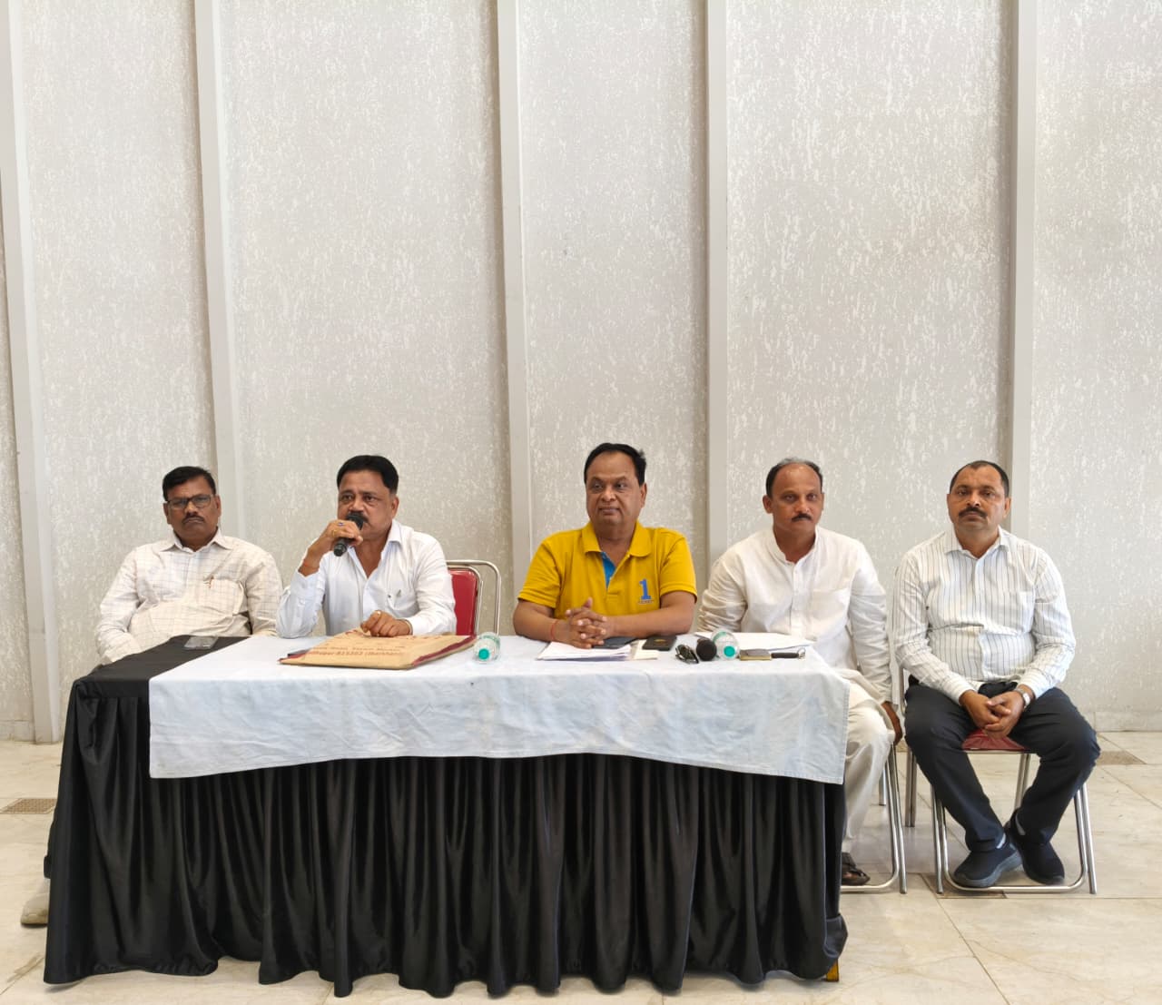 गाण्डेय विधानसभा में SIR को लेकर झामुमो की बैठक